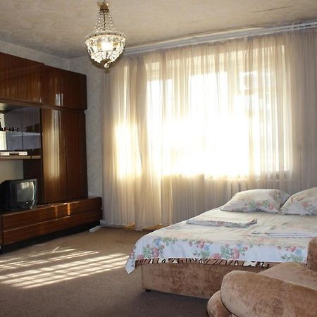 Apartment Near Opera Hause Dnepropetrovsk Exterior foto